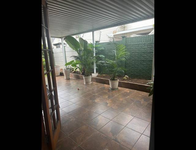 2 BEDROOM APARTMENT FOR SALE IN MONTCLAIR